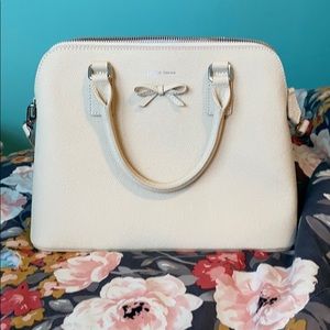 Samantha Thavasa Bag